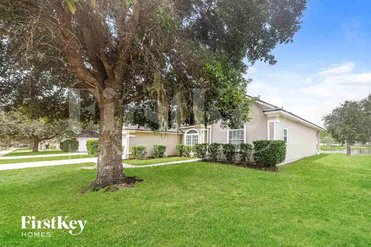 13940 Fish Eagle Dr E - Photo 2 of 19