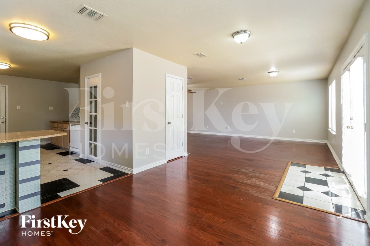 13227 Gatton Park Dr - Photo 5 of 16
