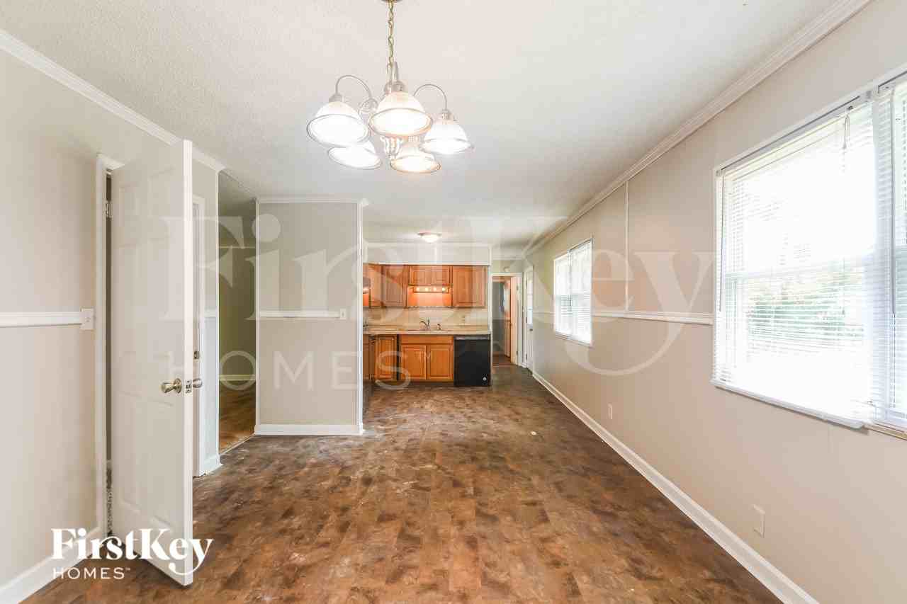 1240 N Ridgeview Dr - Photo 6 of 16