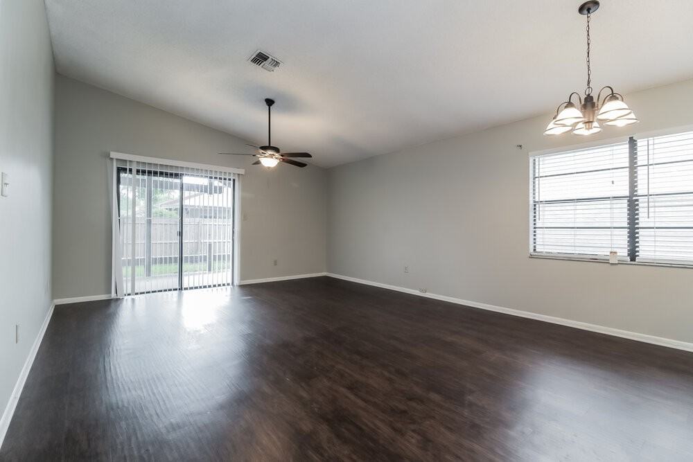 456 Copperstone Cir - Photo 3 of 16