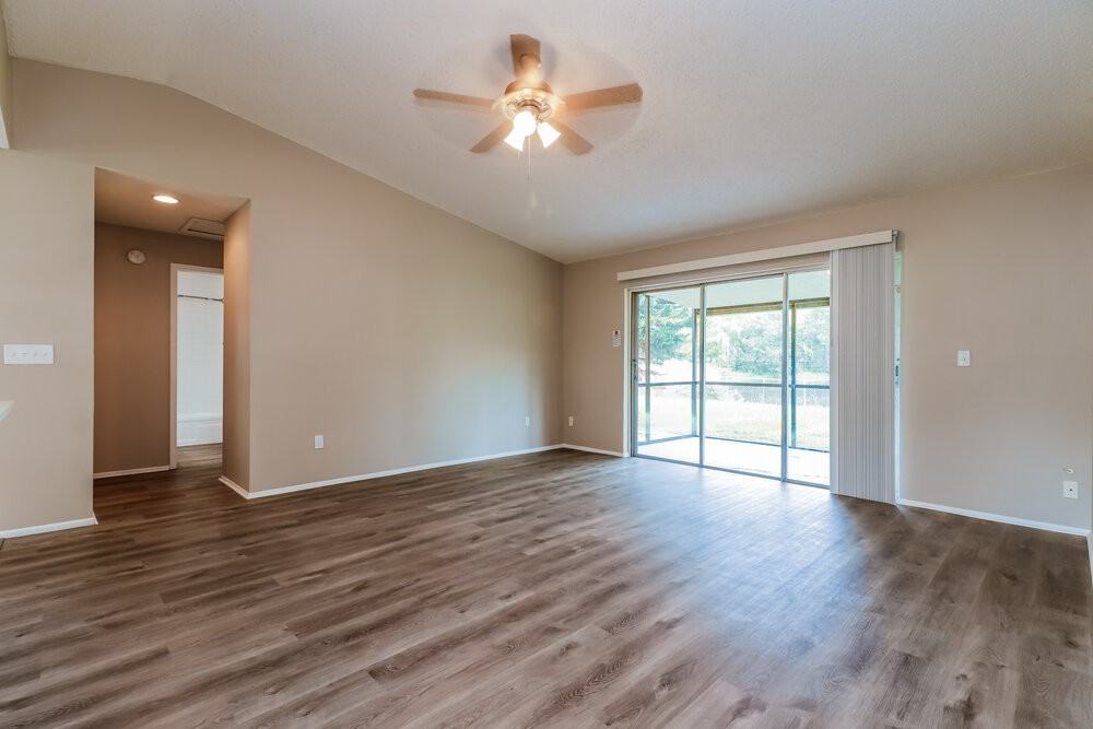 4910 Hi Vista Cir - Photo 4 of 16