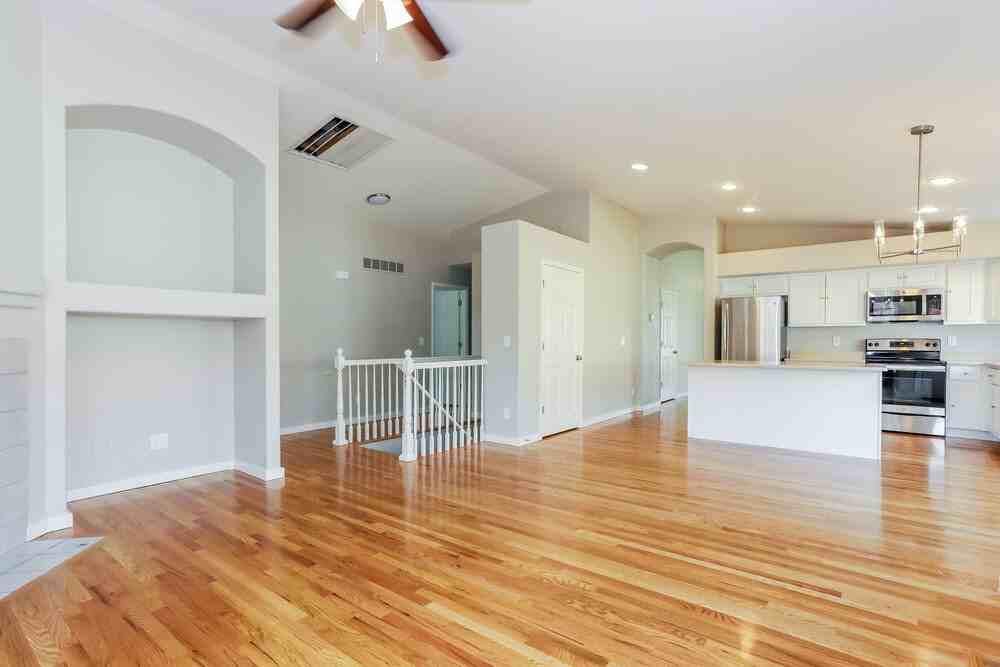 4938 Dillon St - Photo 7 of 17