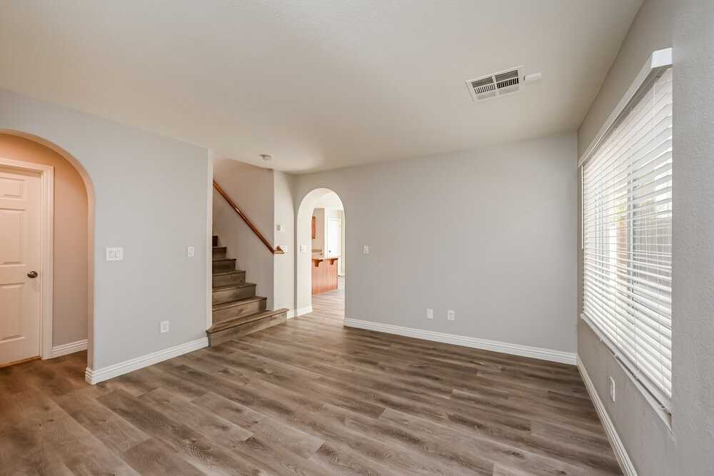 7967 Carmel Heights Ave - Photo 4 of 17