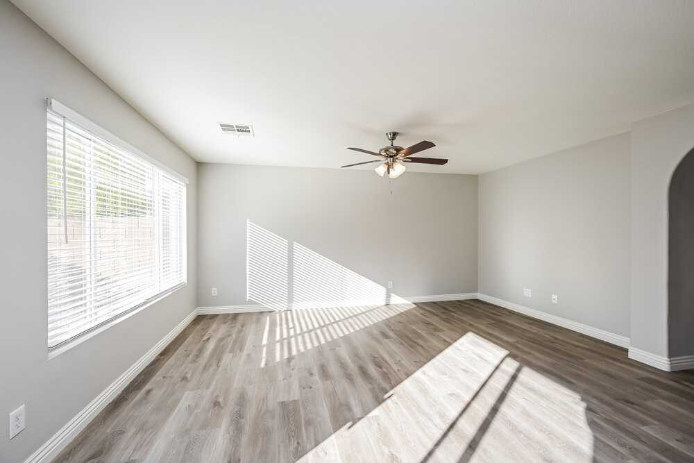 7967 Carmel Heights Ave - Photo 6 of 17