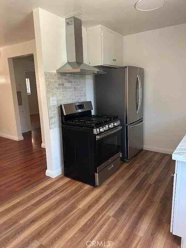 714 N Dillon St - Photo 6 of 8