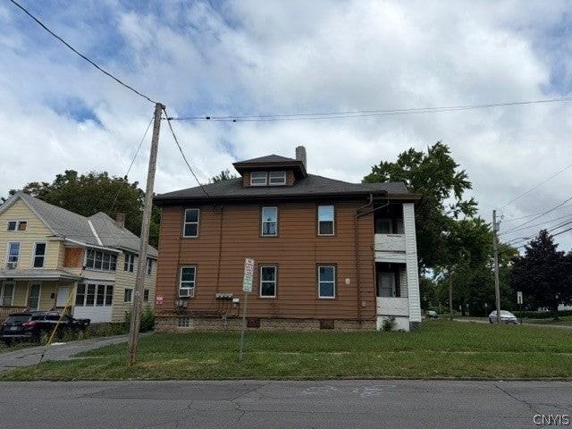 601 Court St - Photo 2 of 11