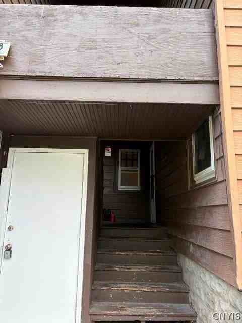 601 Court St - Photo 3 of 11