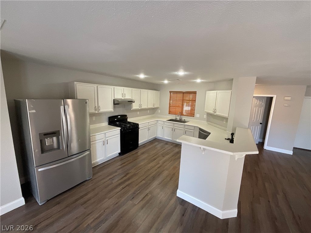 8720 Majestic Pine Ave - Photo 2 of 16