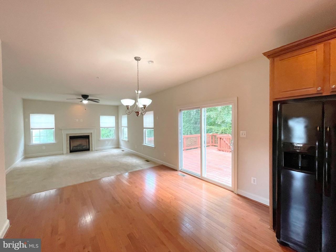 46895 Whittemoore Ct - Photo 6 of 37