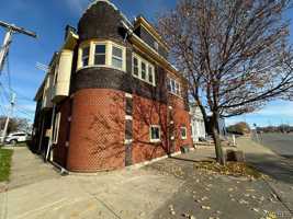 featured image of 654 Hertel Ave