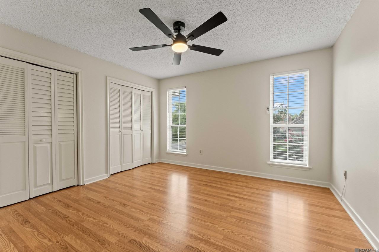 12036 Coursey Blvd - Photo 3 of 8