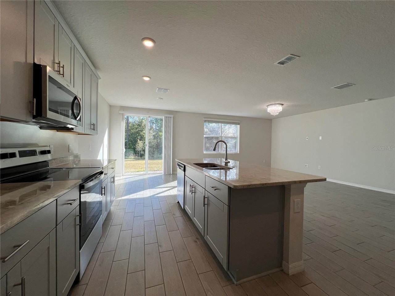 17245 Cagan Crossings Blvd - Photo 4 of 50