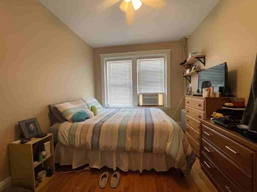 1330 Commonwealth Ave - Photo 4 of 8