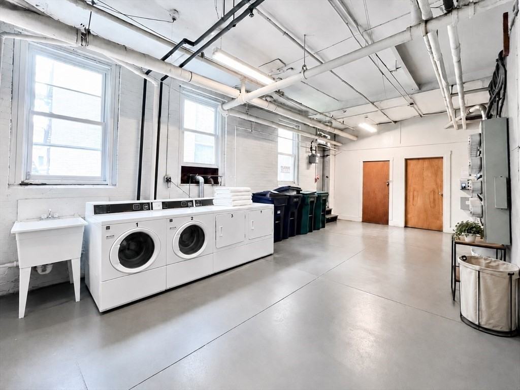 1330 Commonwealth Ave - Photo 7 of 8