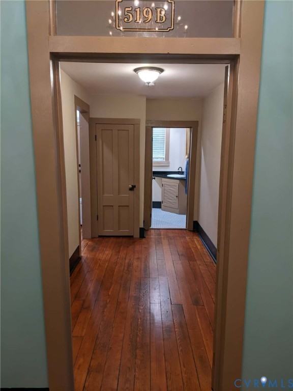 519 Grove Ave - Photo 2 of 20