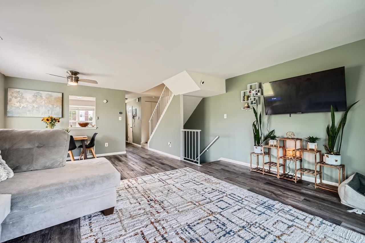 2401 Kevsway Ct - Photo 7 of 25