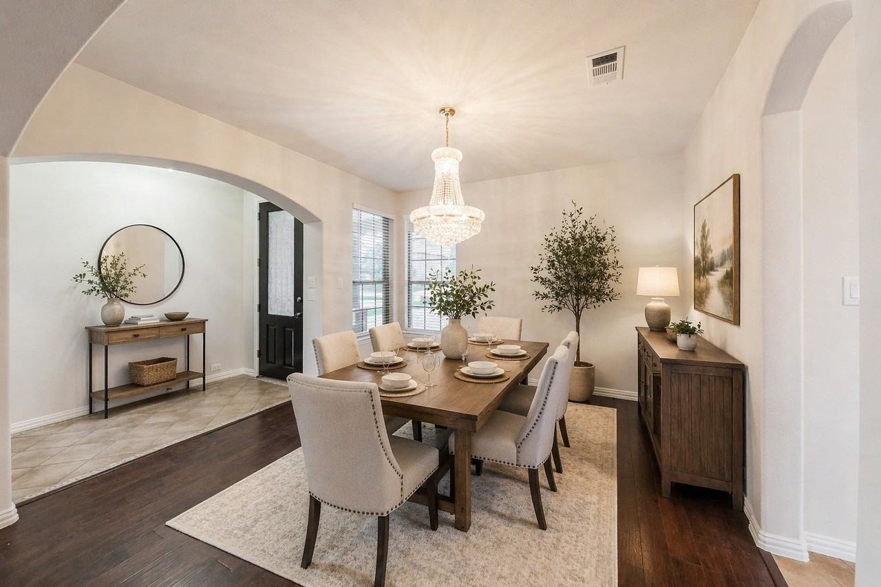 1640 Bradford Grove Trl - Photo 2 of 40