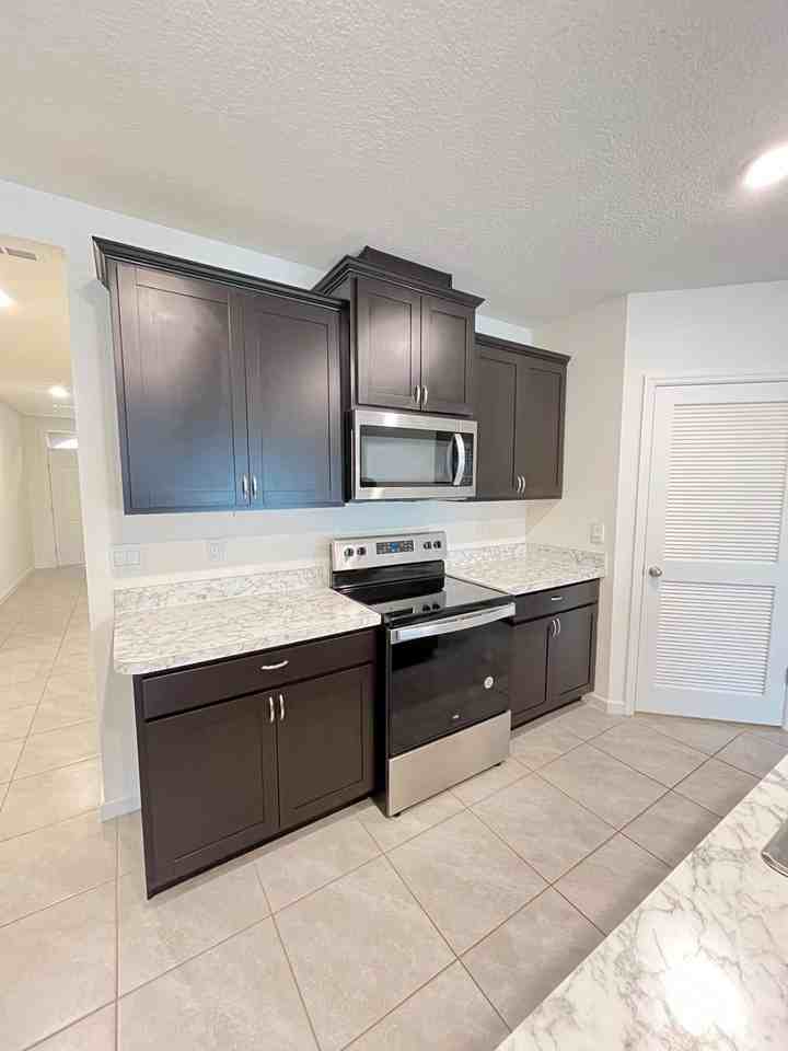 1570 San Filippo Dr Se - Photo 4 of 23