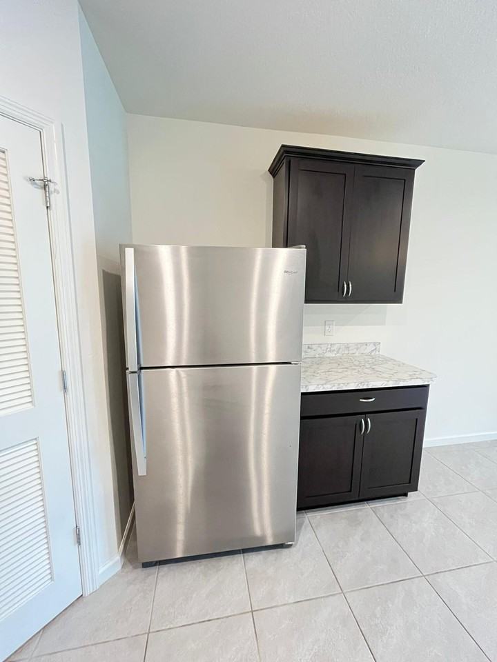 1570 San Filippo Dr Se - Photo 6 of 23
