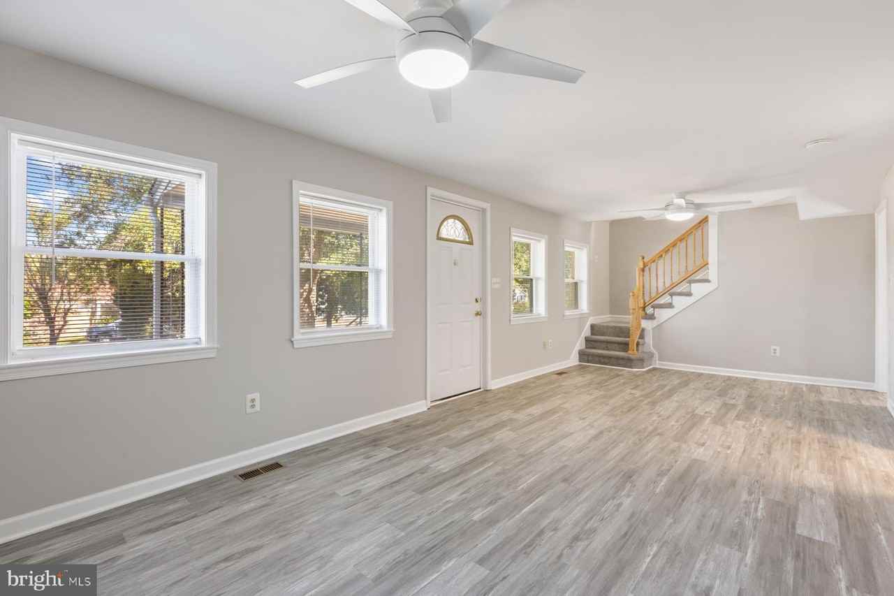 6903 Friendship Rd - Photo 6 of 50