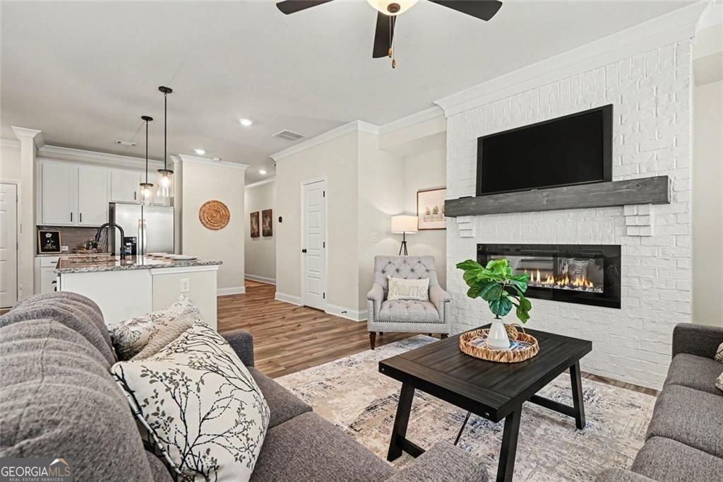 4657 Cypress Landing Way - Photo 7 of 25