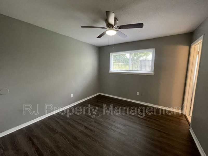 605 Patterson St #11 - Photo 7 of 12