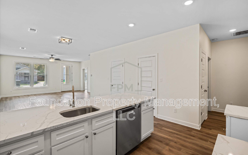 1470 Lyndale Ave - Photo 6 of 27