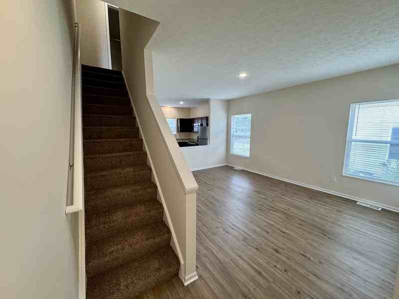 389 Abbeyville Rd - Photo 7 of 17