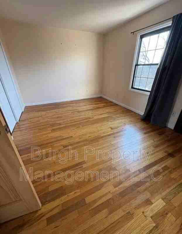 1234 Pennsbury Blvd - Photo 2 of 11