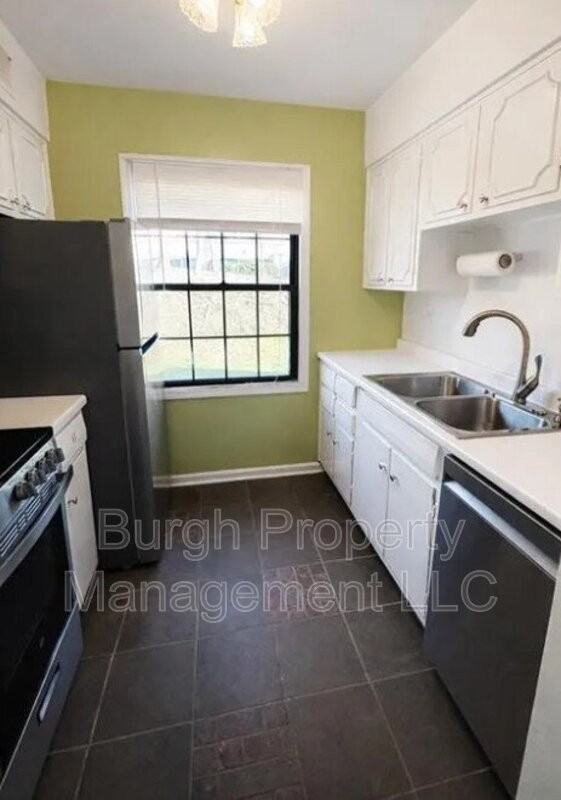 1234 Pennsbury Blvd - Photo 4 of 11