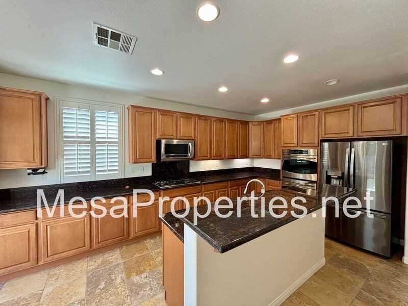 5729 Nutwood Pl - Photo 3 of 14