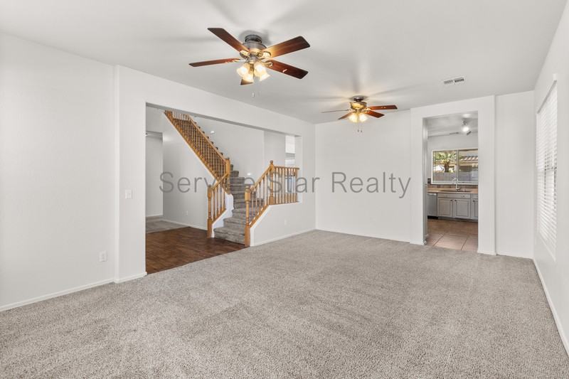 10122 W Albeniz Pl - Photo 6 of 33