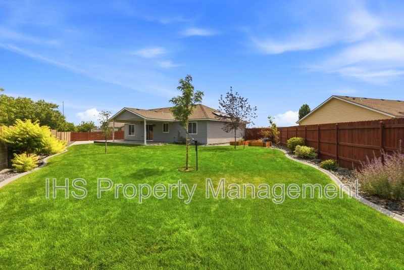 5520 Leon Ct - Photo 6 of 20