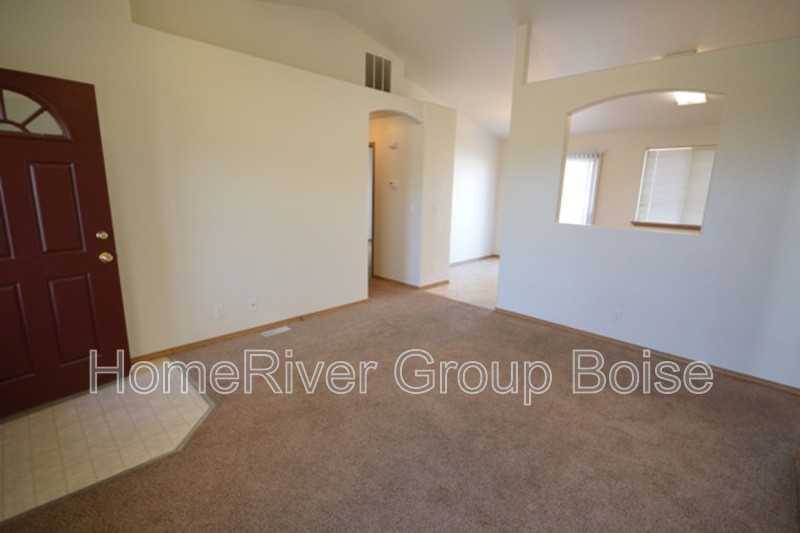 2520 Muskrat Ave - Photo 2 of 13