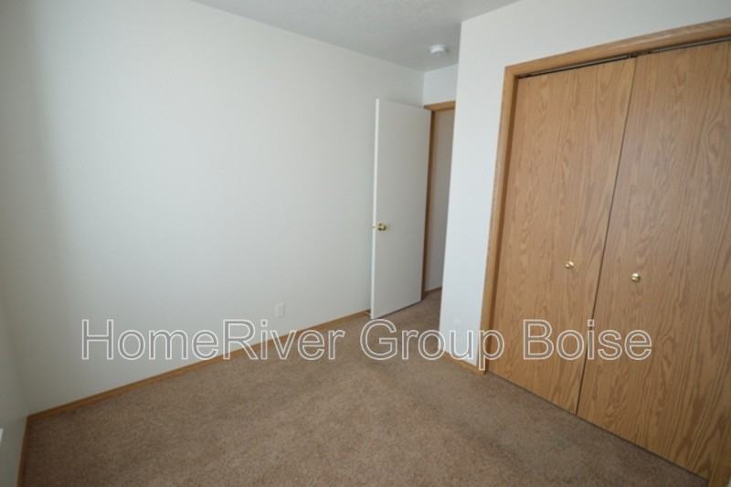 2520 Muskrat Ave - Photo 6 of 13