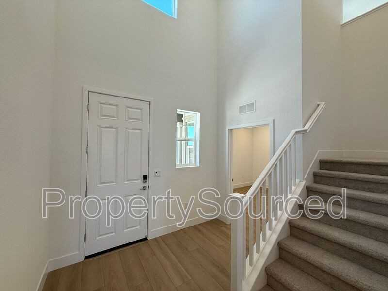 1336 N Martorella Ave - Photo 5 of 50