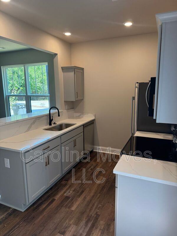 19A Scott St - Photo 3 of 14