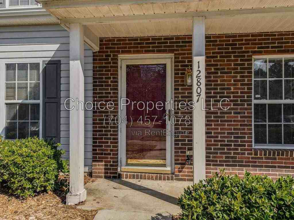 12807 Spirit Bound Way - Photo 2 of 10
