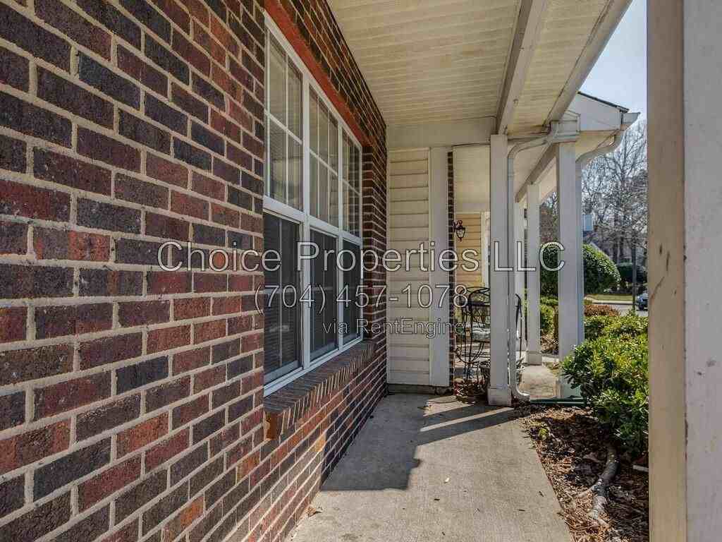 12807 Spirit Bound Way - Photo 3 of 10