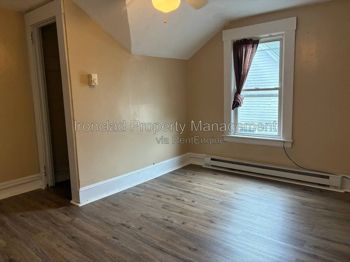 192 Liberty St 3rd Fl - Photo 5 of 8