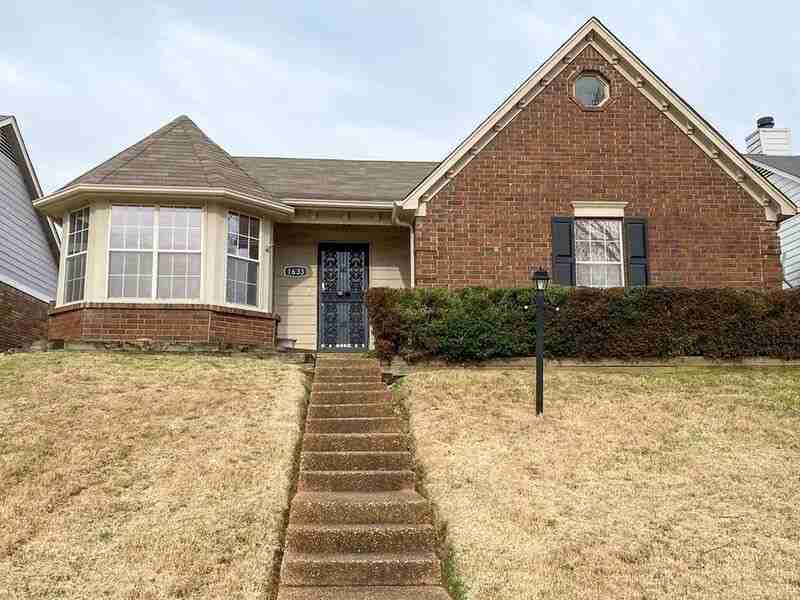 1633 Dexter Ln