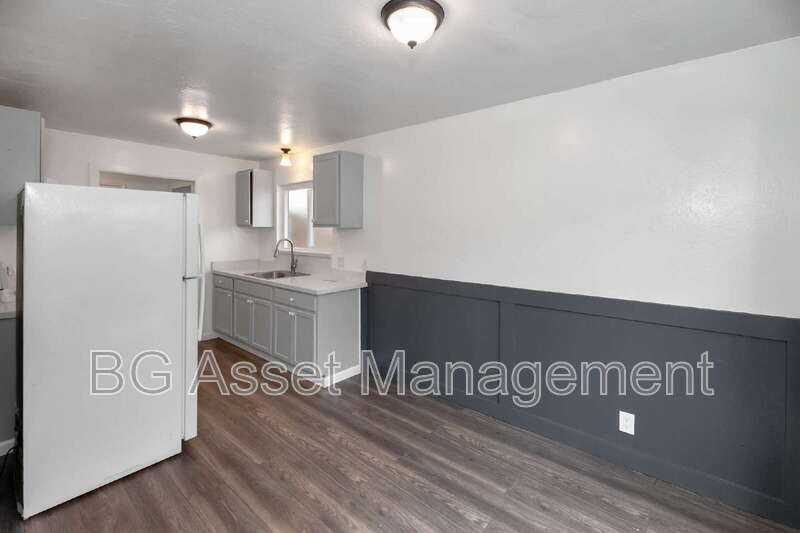 212 Westwood St - Photo 4 of 26
