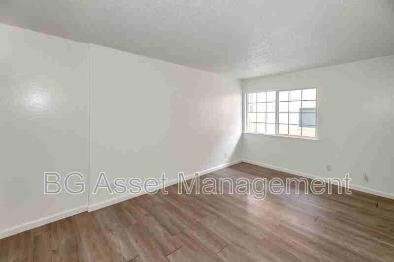 212 Westwood St - Photo 7 of 26