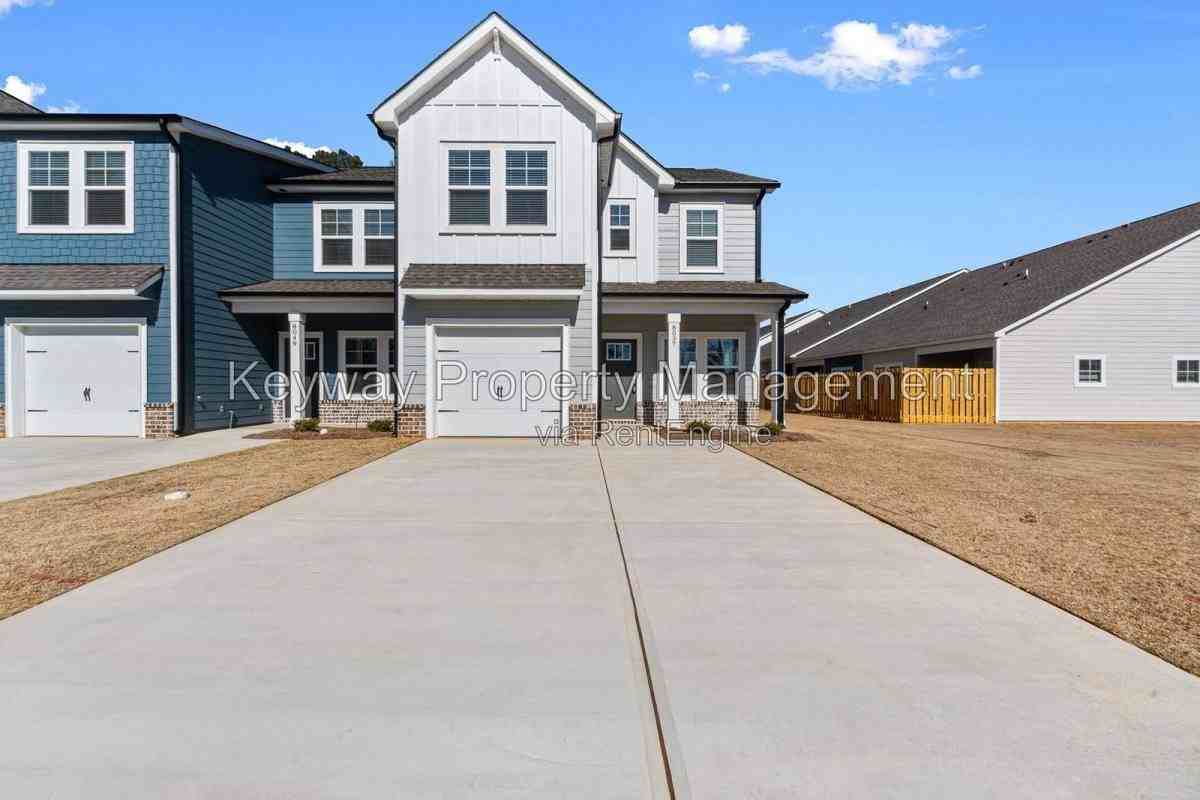 2124 Denmark Ave Se - Photo 2 of 9