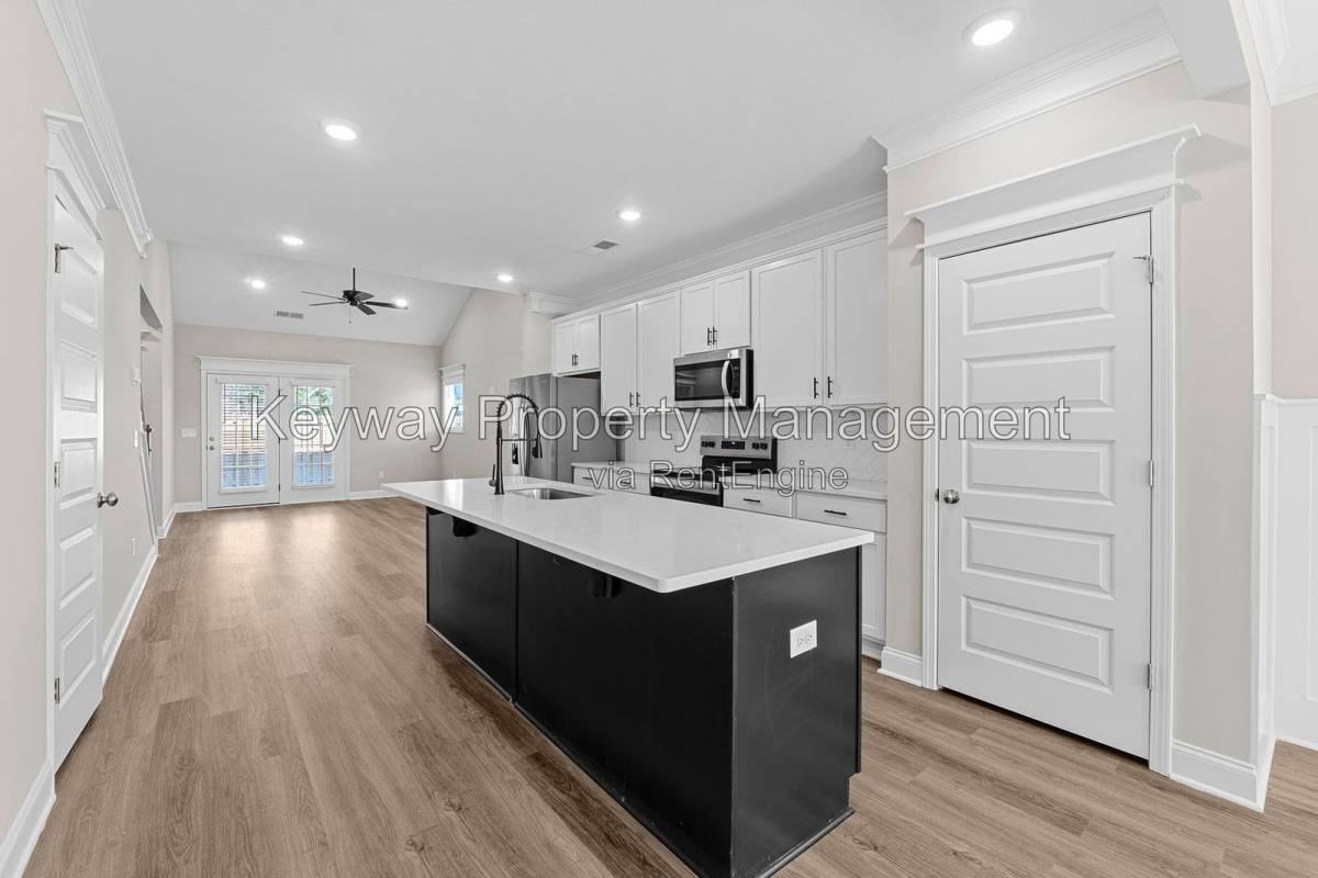 2124 Denmark Ave Se - Photo 5 of 9