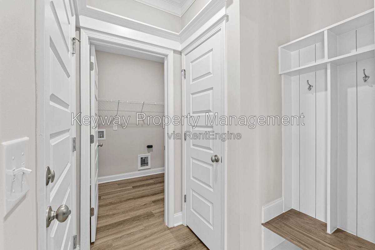 2124 Denmark Ave Se - Photo 7 of 9