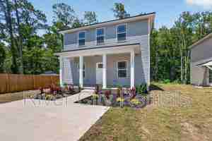 featured image of 1181 Floyd St