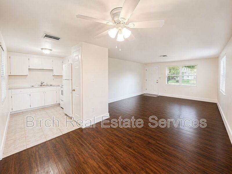 5844 Georgia Ave - Photo 4 of 11