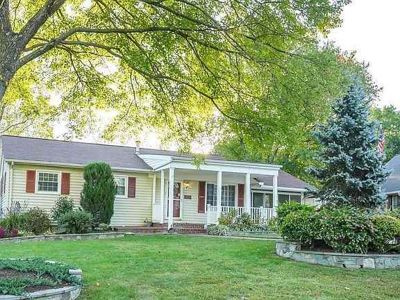 4917 Poplar Dr - Photo 2 of 26