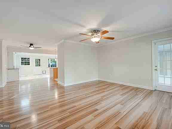 4917 Poplar Dr - Photo 4 of 26